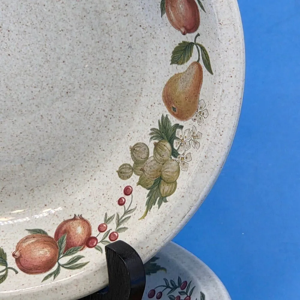 Wedgwood Stoneware Quince 7 3/8